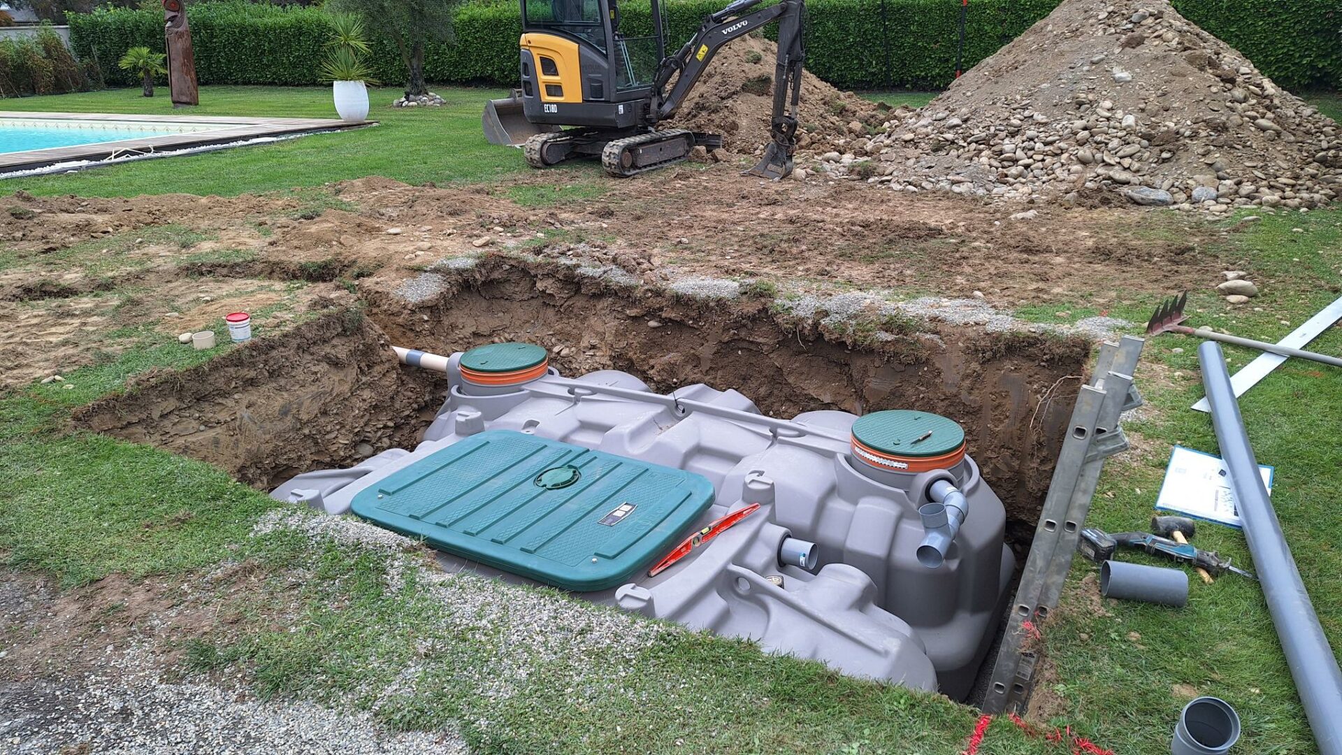 Terrassement Pau, Terrassement Serres Castet, Assainissement Pau , Assainissement Serres Castet, VRD Pau , VRD Serres Castet, Terrassement pour piscine Pau , Terrassement pour piscine Serres Castet, Aménagement exterieur Pau , Aménagement exterieur Serres Castet