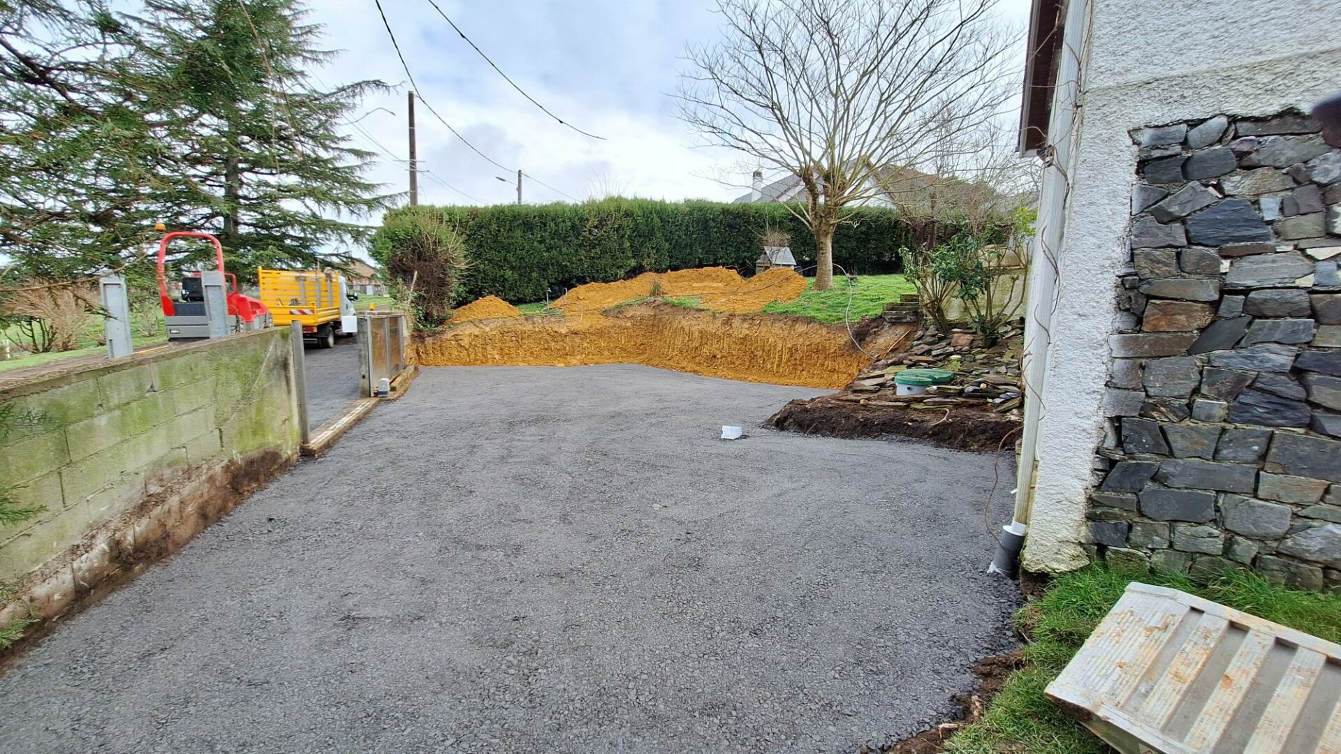 Terrassement Pau, Terrassement Serres Castet, Assainissement Pau , Assainissement Serres Castet, VRD Pau , VRD Serres Castet, Terrassement pour piscine Pau , Terrassement pour piscine Serres Castet, Aménagement exterieur Pau , Aménagement exterieur Serres Castet